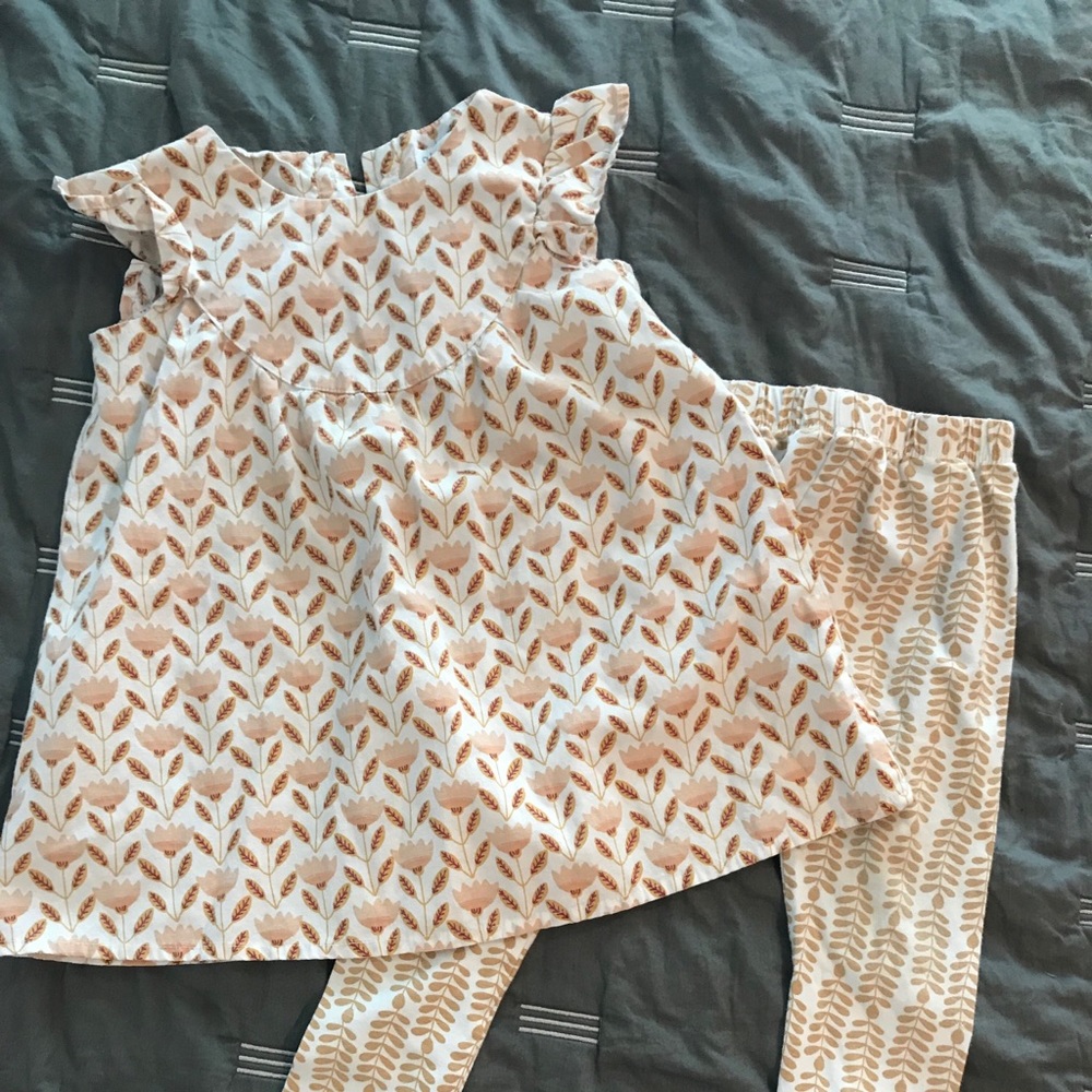 Gingerlily Legging set. So stinking cute! Size 3